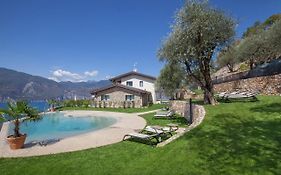 Villa Divina - Apt Icona Con Piscina E Vista Lago