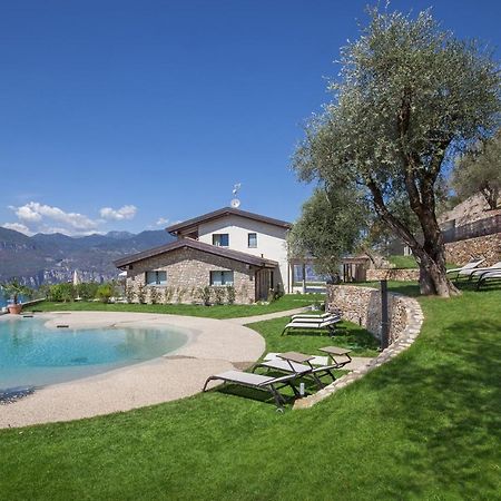 Villa Divina - Apt Icona Con Piscina E Vista Lago Castelletto Di Brenzone Exterior foto