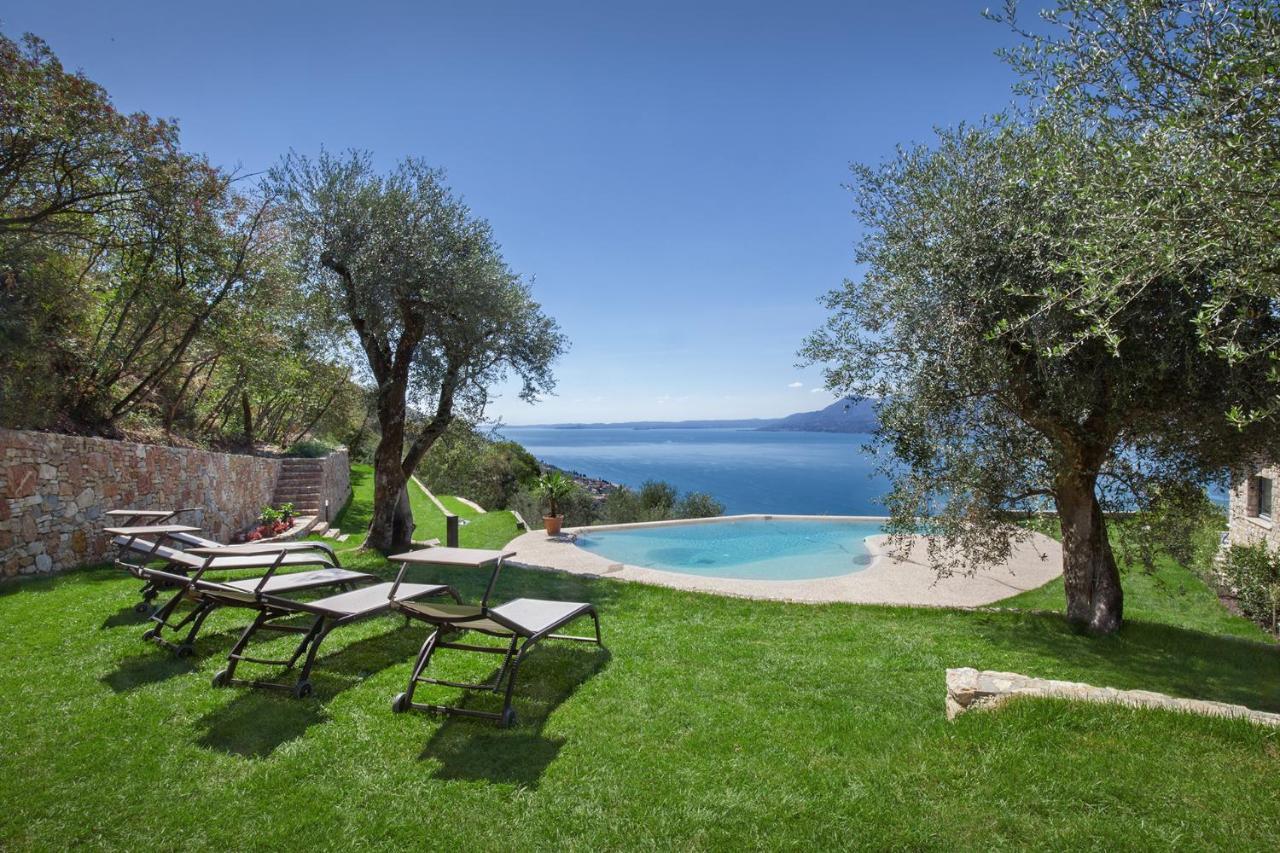 Villa Divina - Apt Icona Con Piscina E Vista Lago Castelletto Di Brenzone Exterior foto