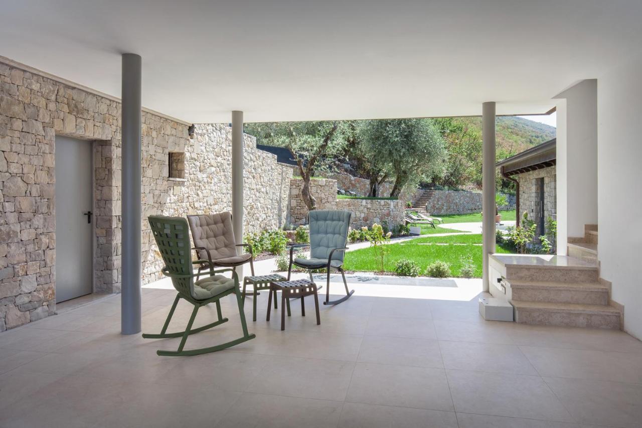 Villa Divina - Apt Icona Con Piscina E Vista Lago Castelletto Di Brenzone Exterior foto